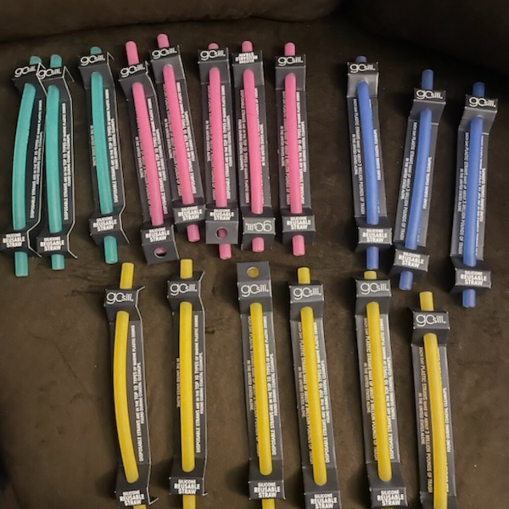 Go Sili reusable silicone straw